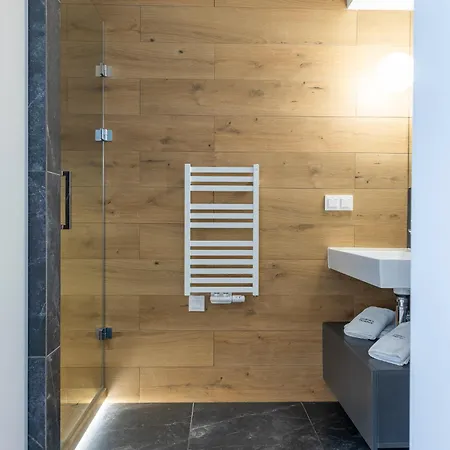 Kamienica Parkowa 다브키